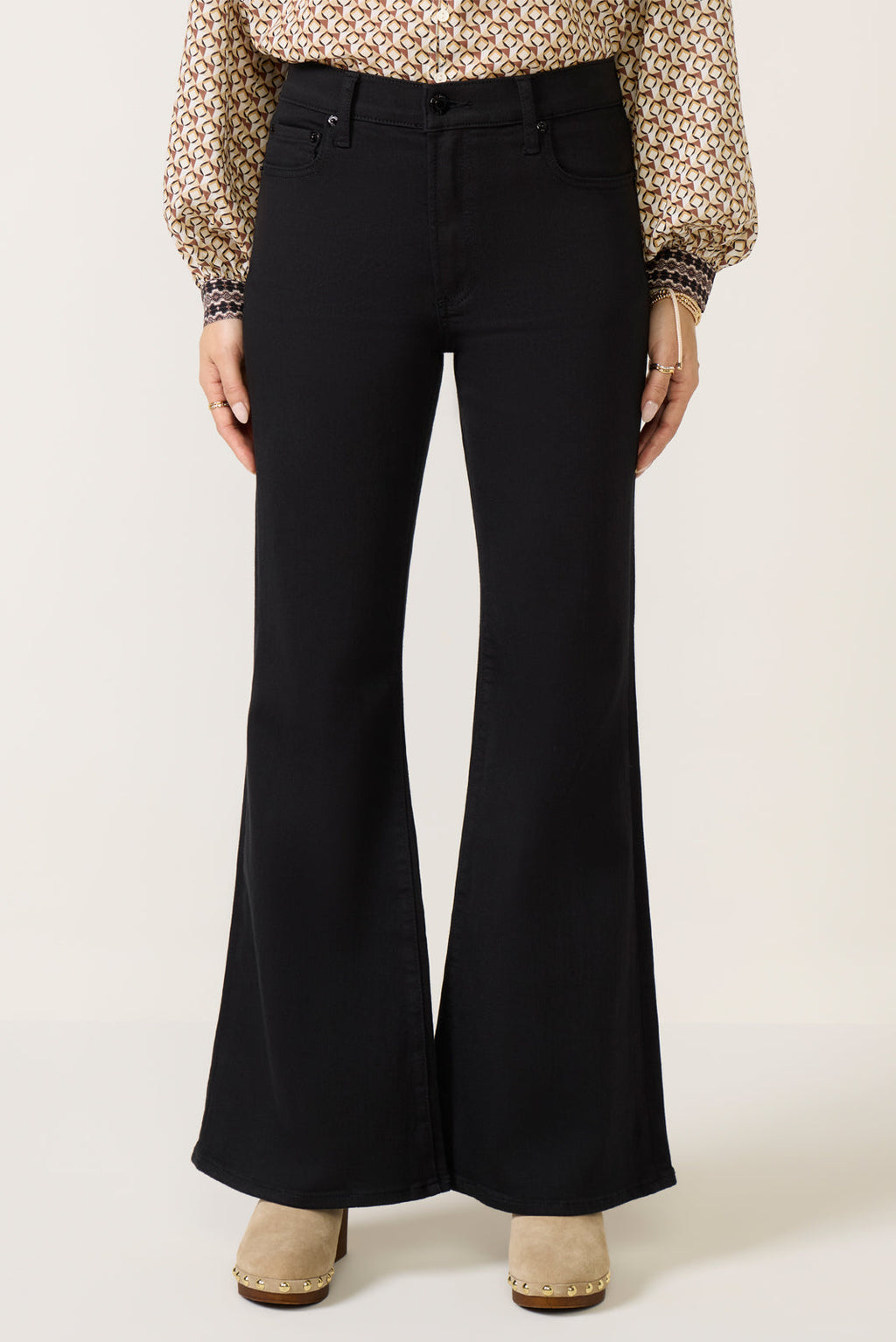 Petite Kinsley Bootcut Jean