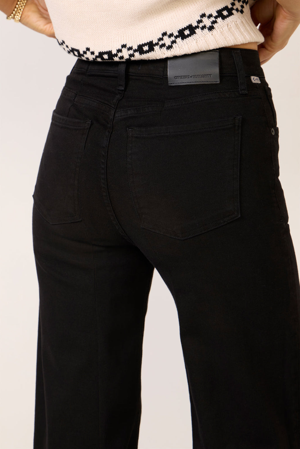 Lyra 32` Wide Leg Jean
